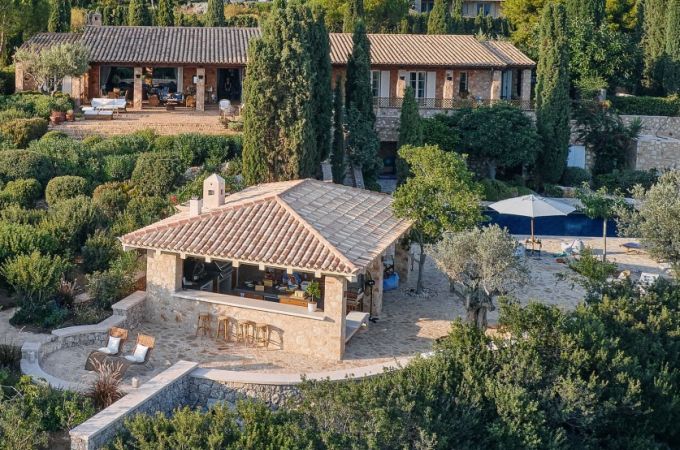 VILLA HALIOUSSA