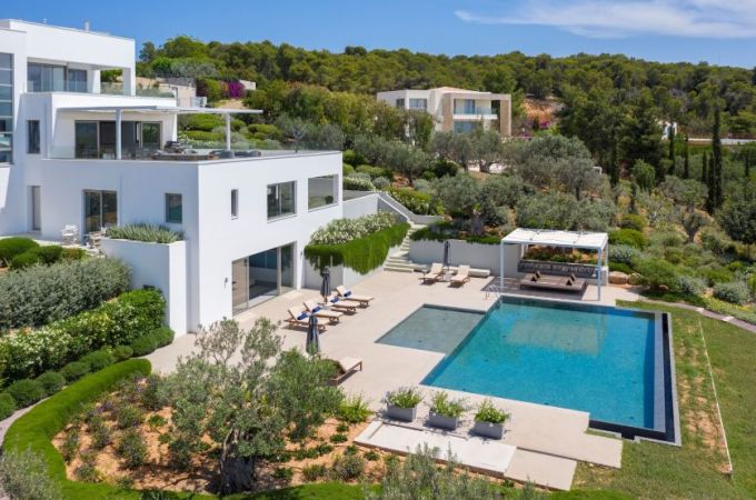 NEPHELE VILLA